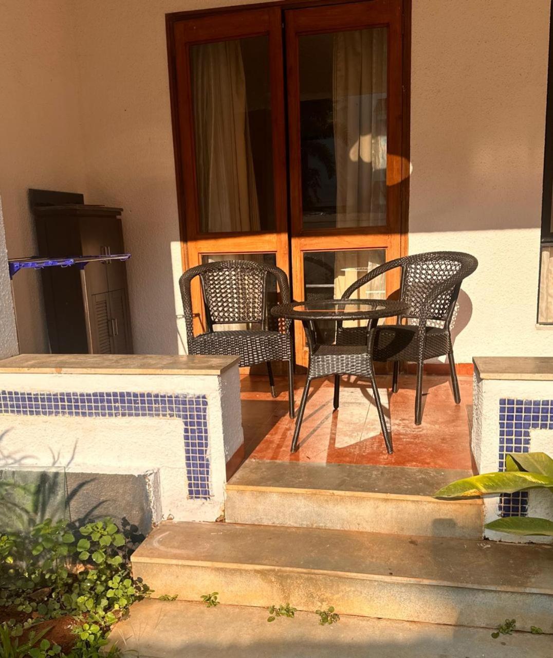 Riviera Hermitage Arpora Bagian luar foto