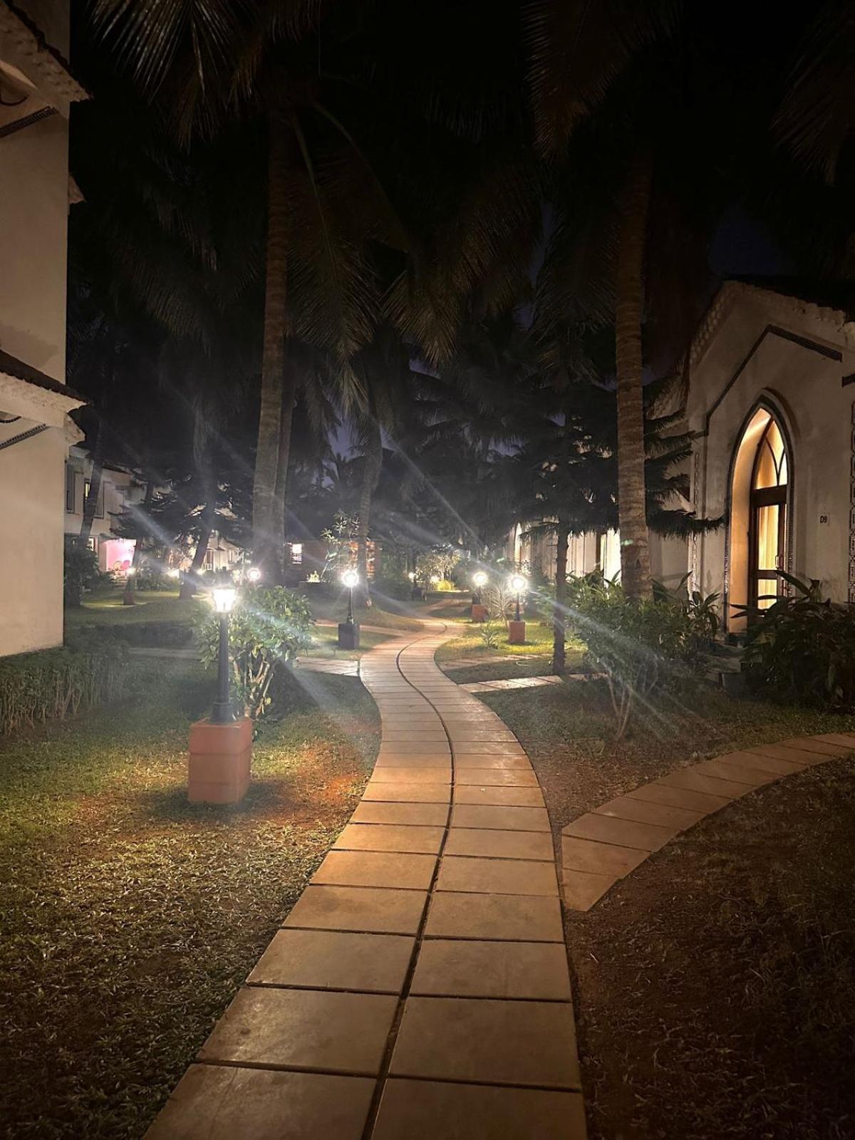 Riviera Hermitage Arpora Bagian luar foto