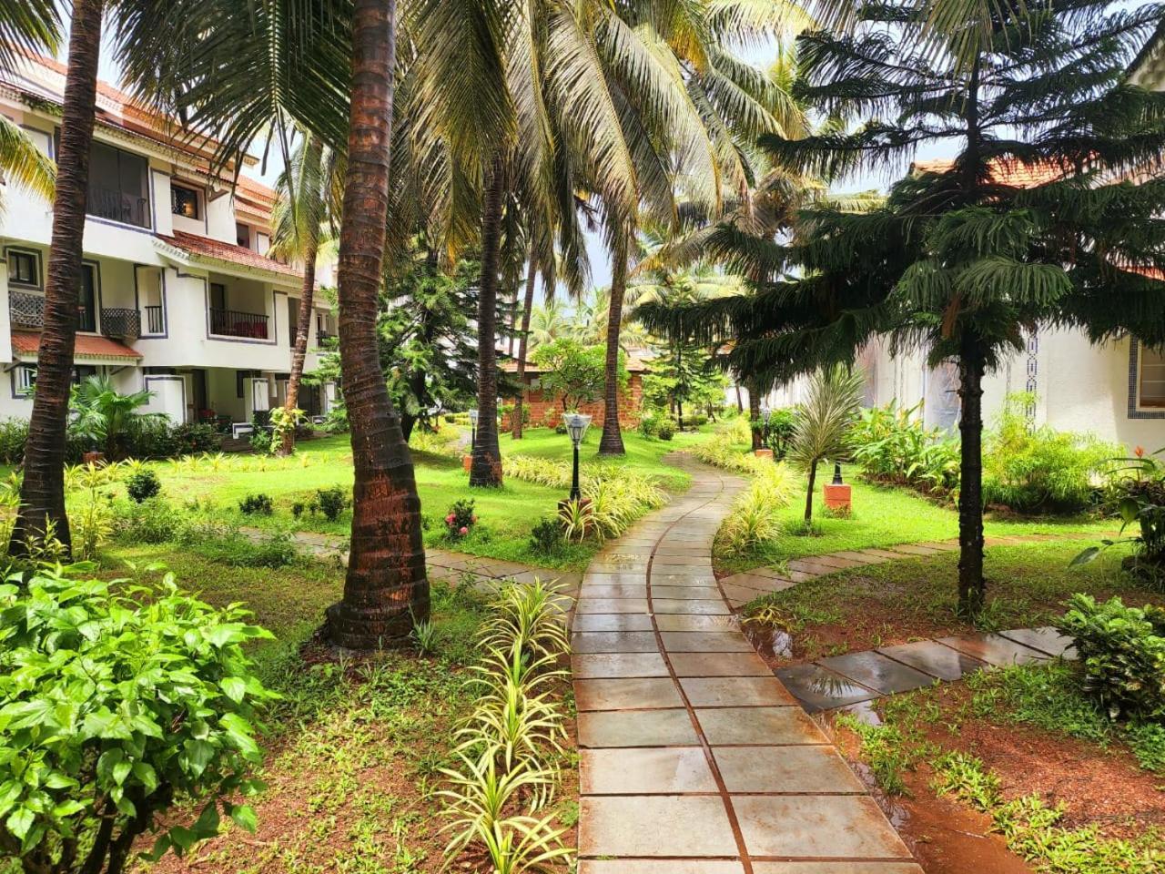 Riviera Hermitage Arpora Bagian luar foto